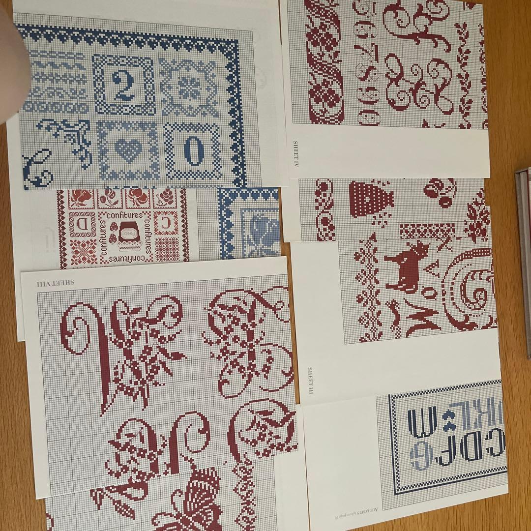 クロスステッチ　パターン8枚付き