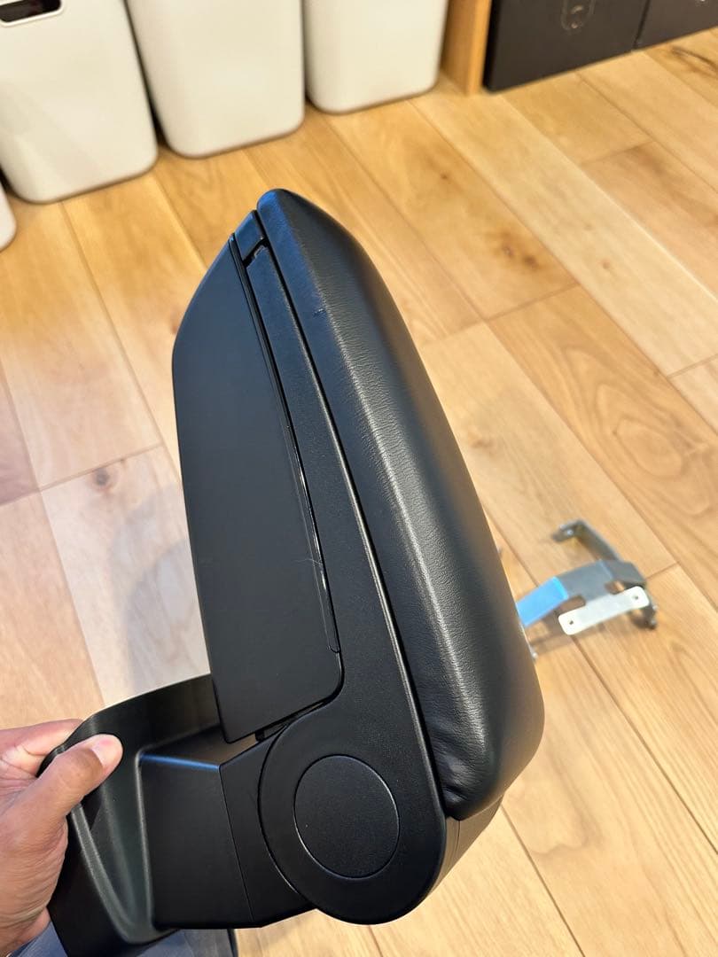 デミオ MAZDA2 純正アームレスト 肘置き 取付部品有り