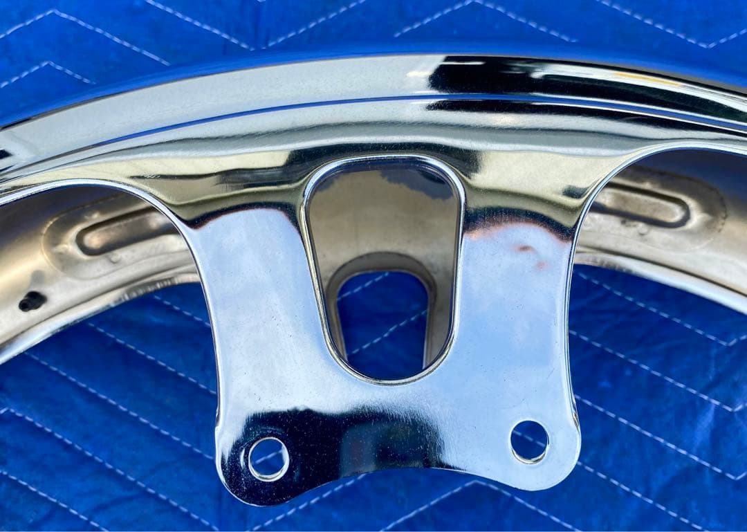 錆ほぼなし　SR400 SR500 ヤマハ純正　フロントフェンダー　ゴム類付き