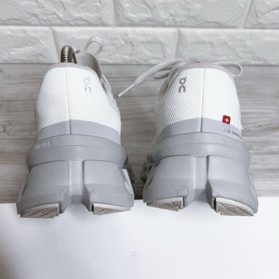 On オン Cloudmonster クラウドモンスター 24cm スニーカー