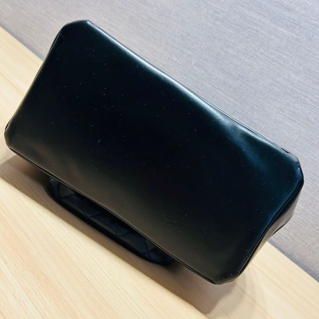 スワニー　ダイヤキルト型押しキャリートート