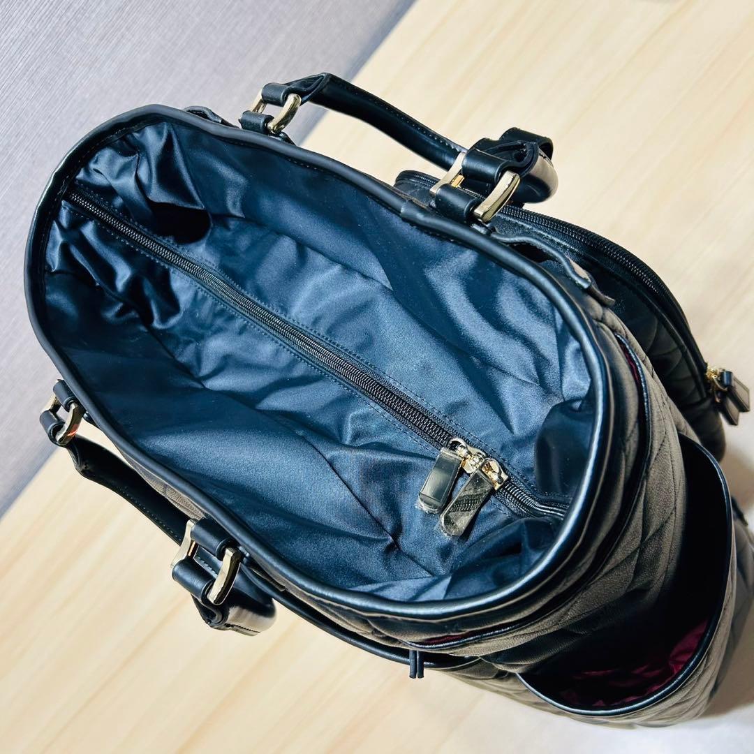 スワニー　ダイヤキルト型押しキャリートート