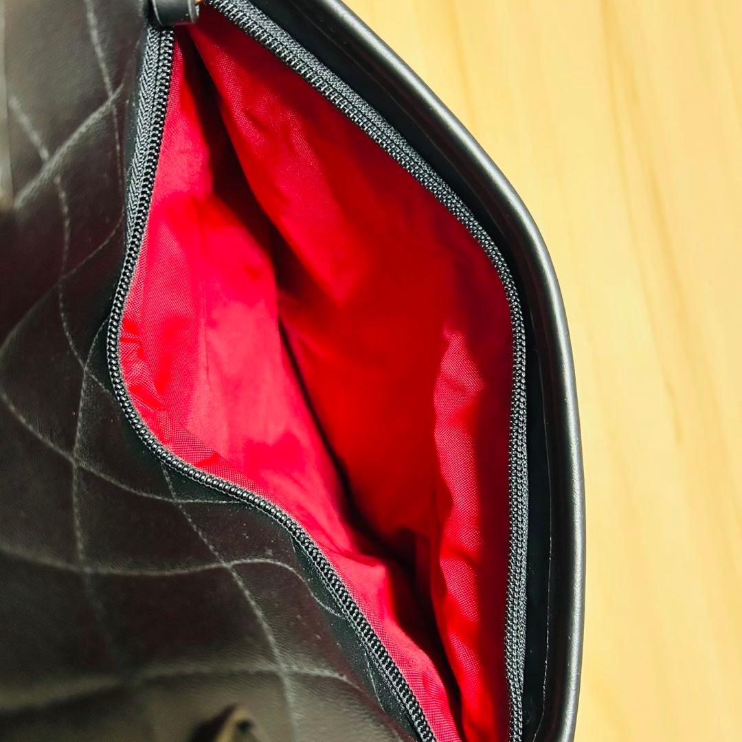 スワニー　ダイヤキルト型押しキャリートート