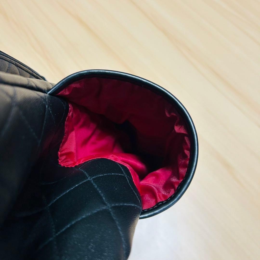 スワニー　ダイヤキルト型押しキャリートート