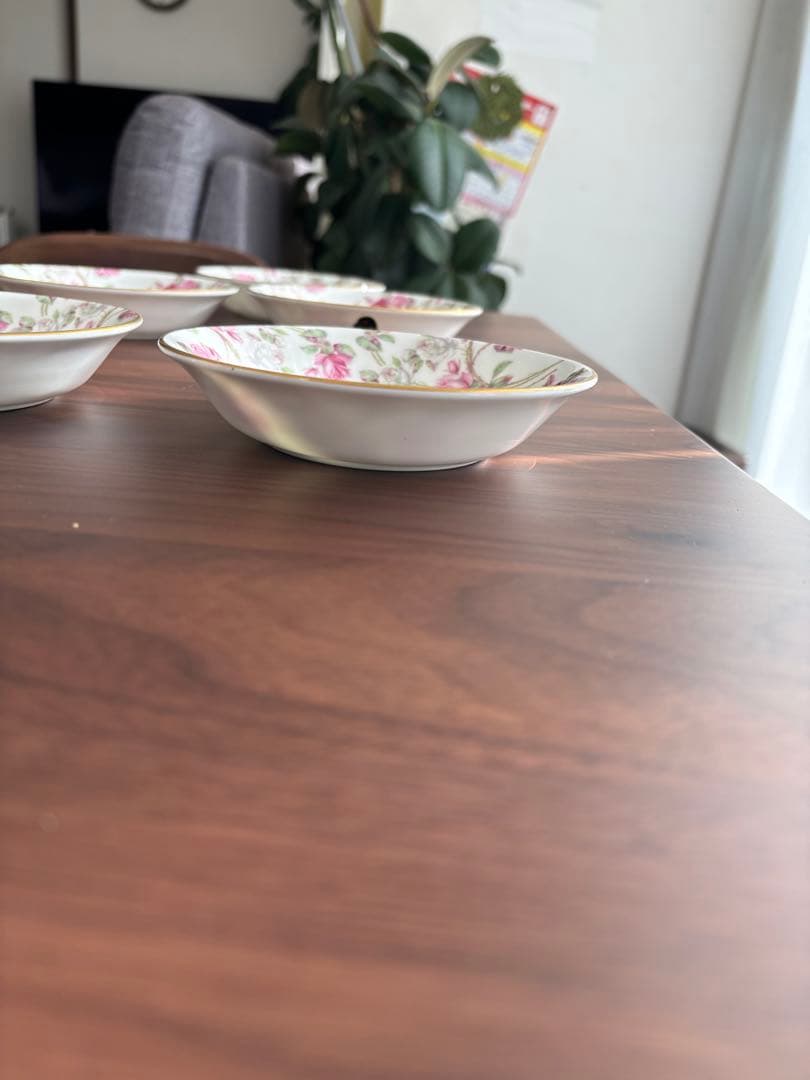 ☆ 未使用 エインズレイ AYNSLEY エリザベスローズ サラダボール ☆