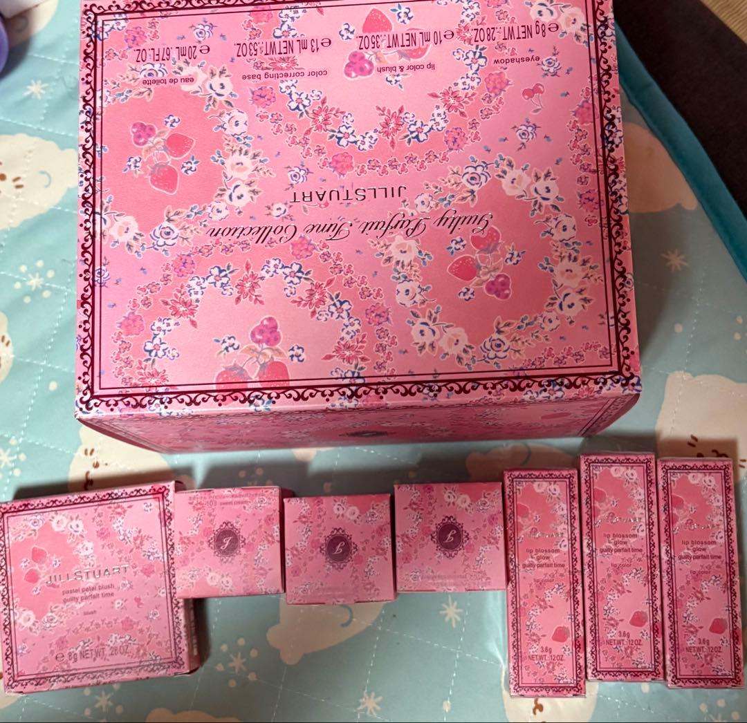 JILLSTUART ギルティパフェタイム クリスマスコフレ 2024