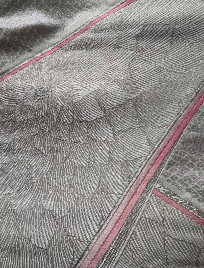 振袖　シルバーとピンクの花柄 袋帯　成人式