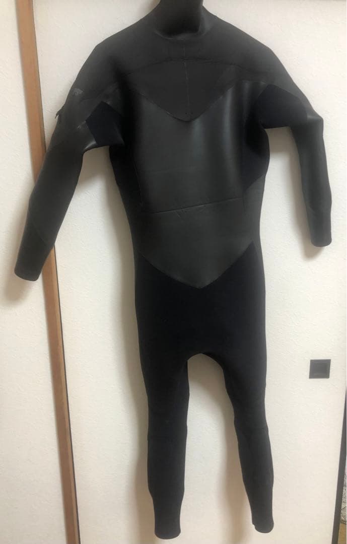 週末値下げ！オニール　セミドライスーツ
