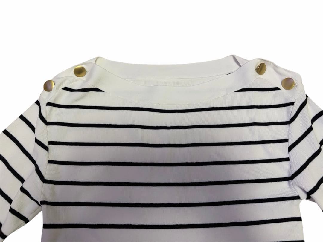 ショルダーボタンニットプルオーバー