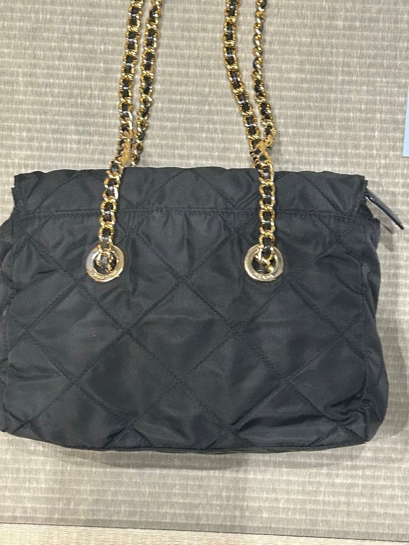 M*様 週末オークション　美品　PRADA ブラックショルダーバッグ ゴールドチ