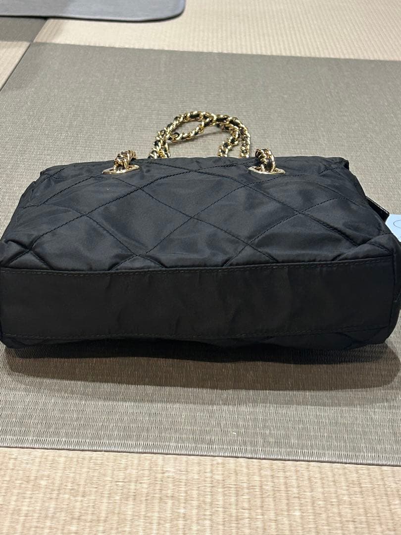 M*様 週末オークション　美品　PRADA ブラックショルダーバッグ ゴールドチ
