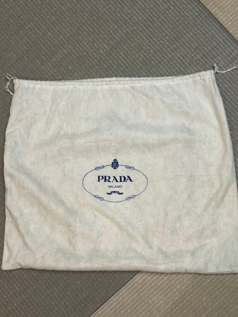 M*様 週末オークション　美品　PRADA ブラックショルダーバッグ ゴールドチ