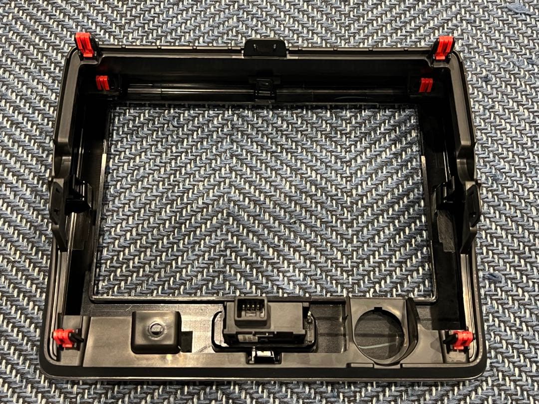 スズキ純正OP 8インチナビ CN-RZ843ZA 地図2018年版