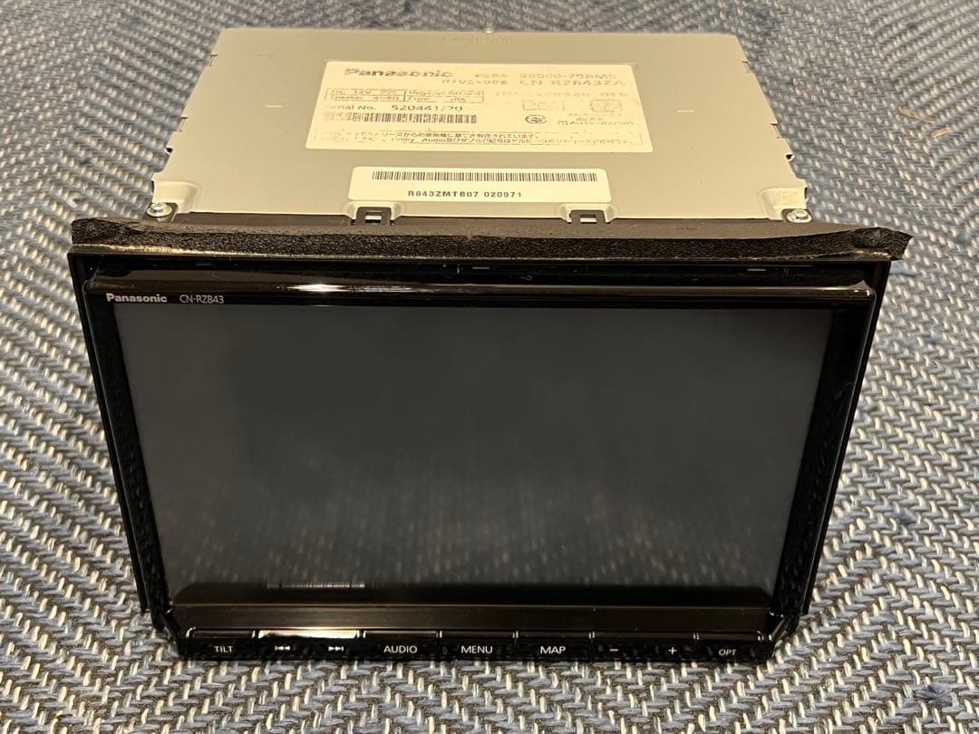 スズキ純正OP 8インチナビ CN-RZ843ZA 地図2018年版
