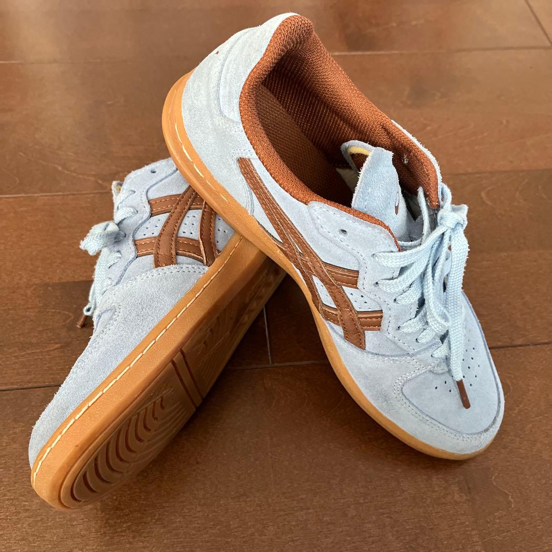 アシックス　HAY ASICS 水色 スエード スニーカー 刺繍　24.5cm