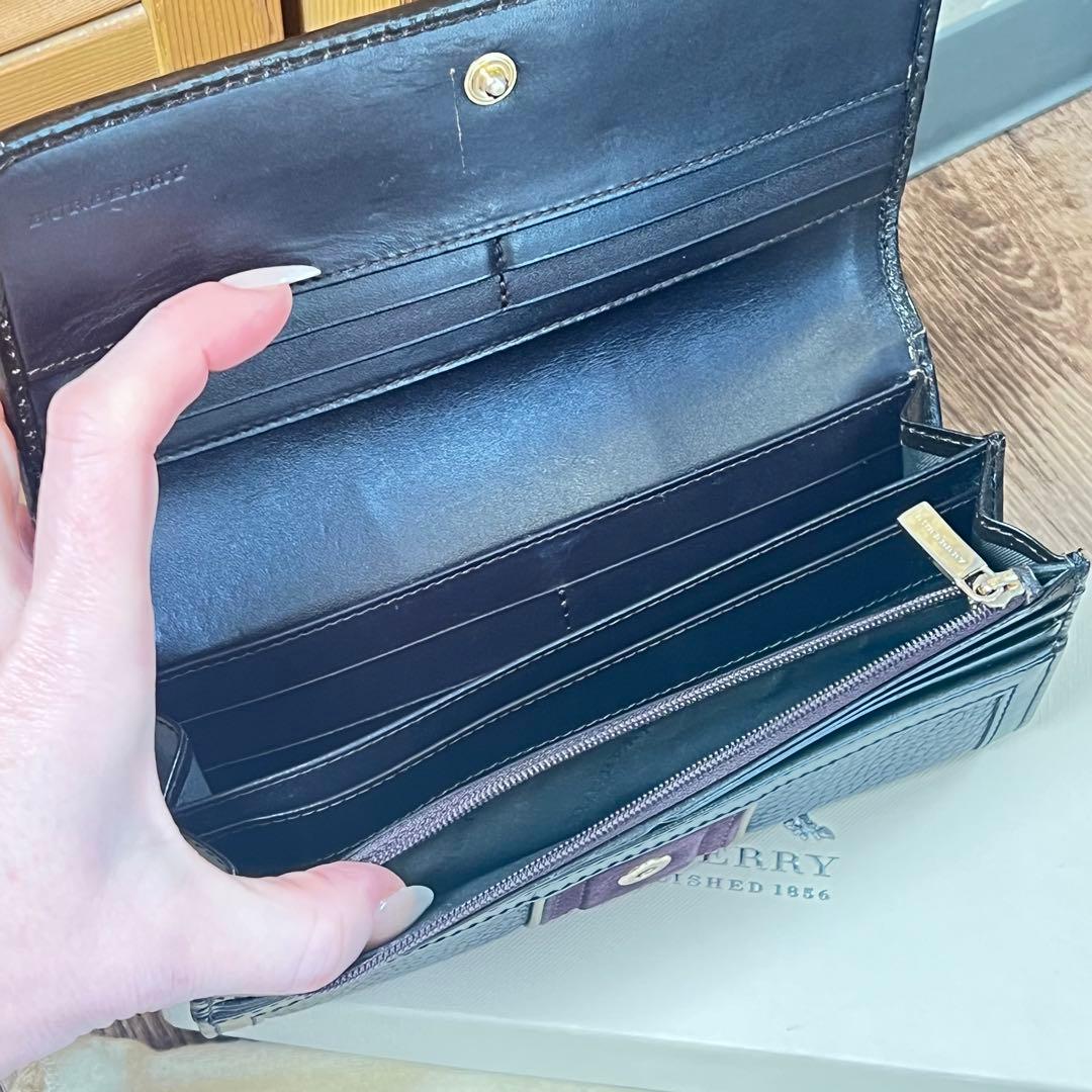 Burberry ブラウン長財布　箱付き
