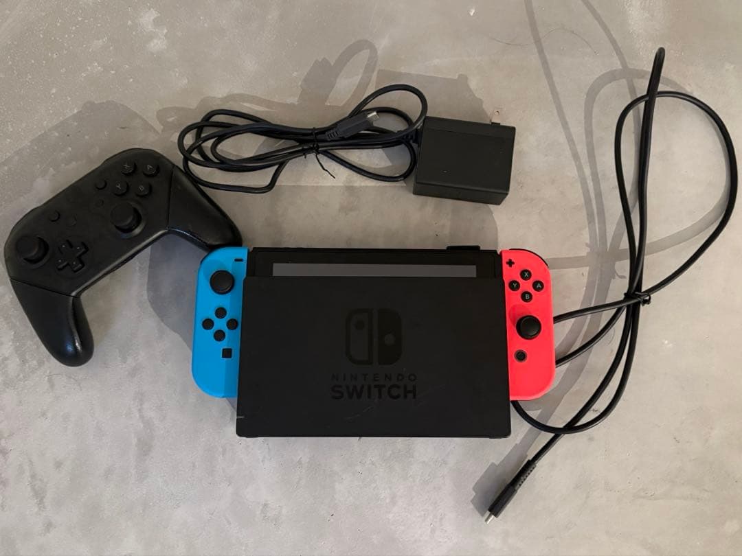 Nintendo Switch本体＆電源ケーブル、コントローラー付