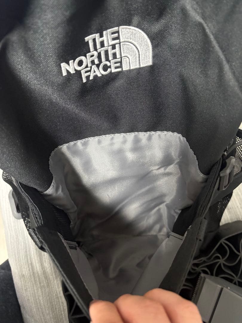 （美品）ノースフェイス　ピボター　26L NFOA3VXD