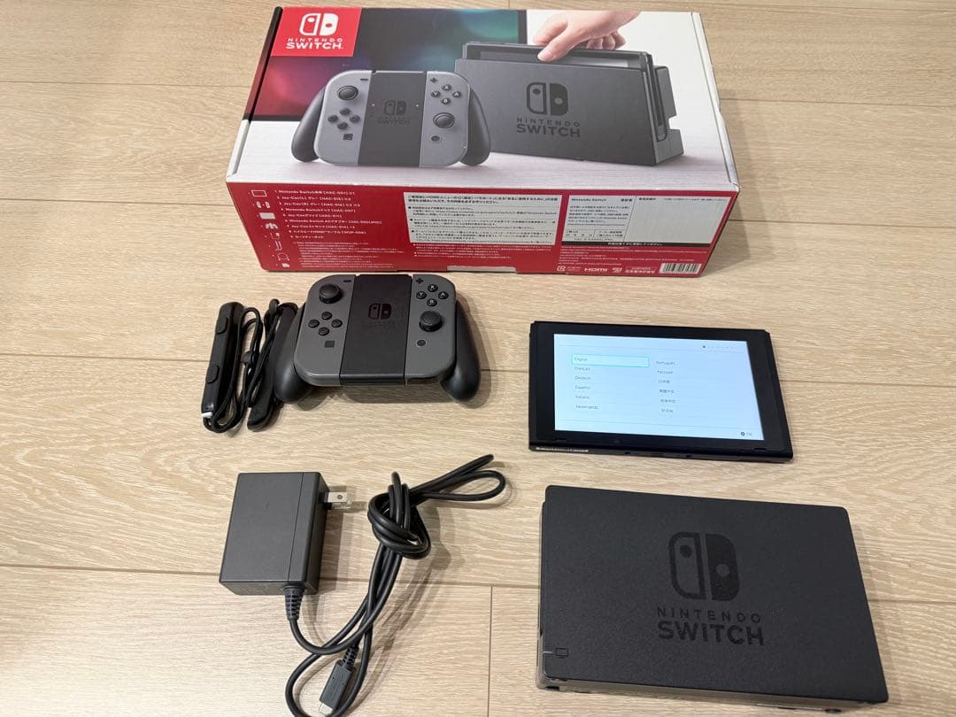 【送料込み】Nintendo Switch 本体 グレー コントローラー付き