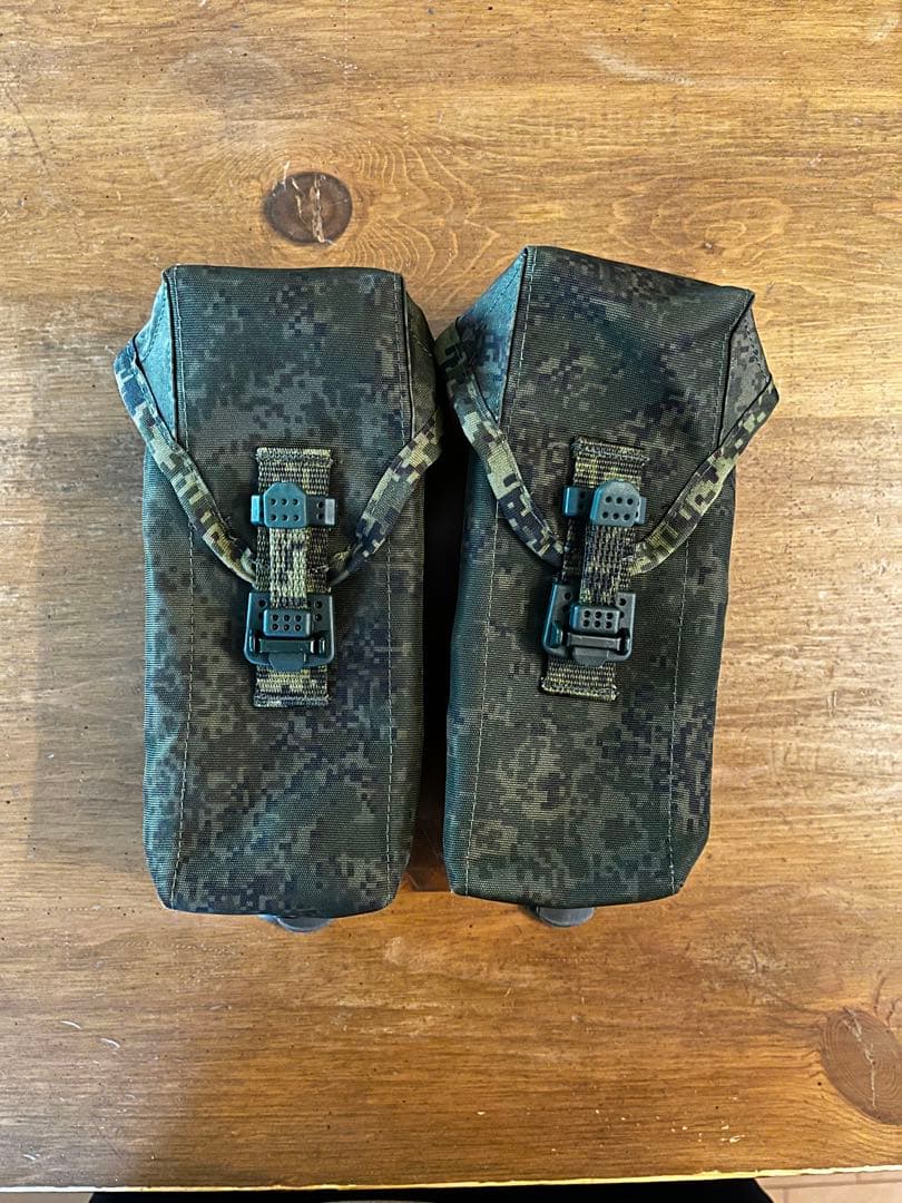 ロシア軍 実物 NPO製？新型AKマグポーチ デジタルフローラ