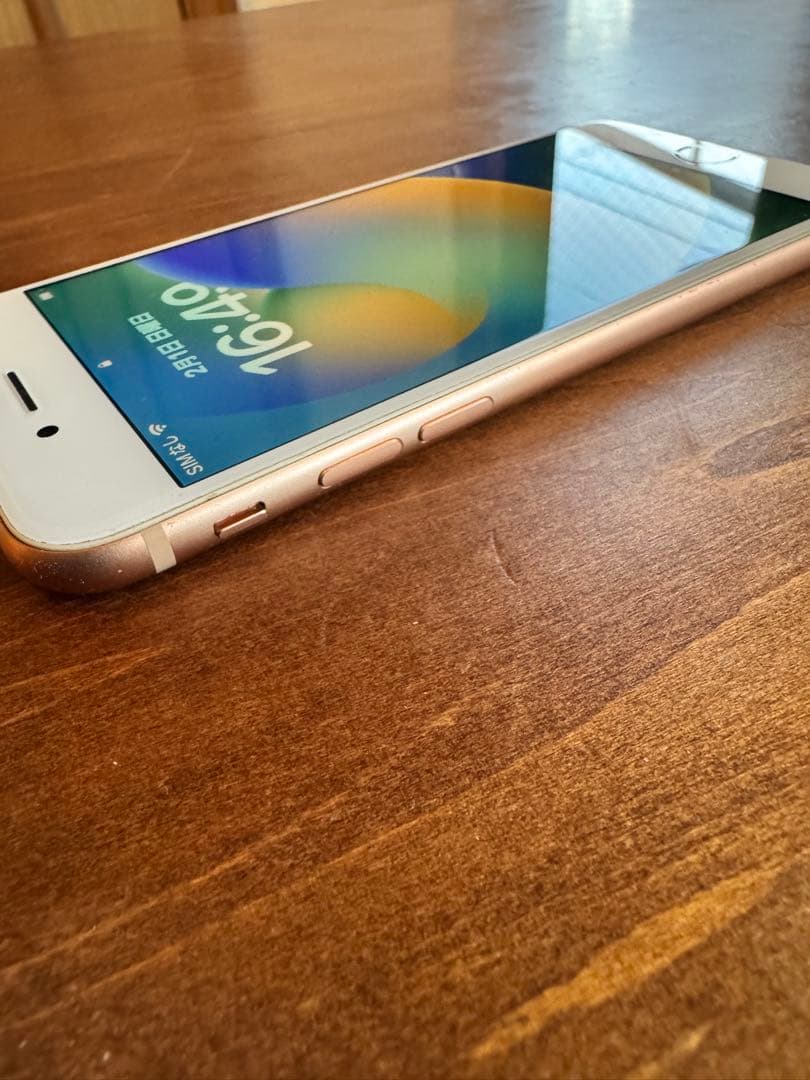 iPhone 8 ゴールド 64GB