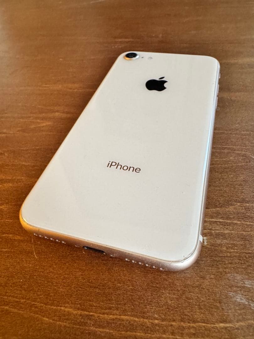 iPhone 8 ゴールド 64GB