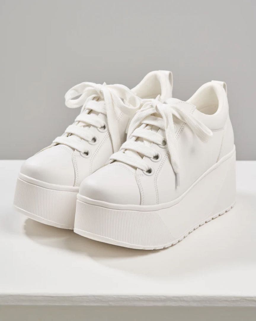 【6月発売新作】【即納】Sサイズ　インスタグラマー鈴木亜美さん　厚底スニーカー