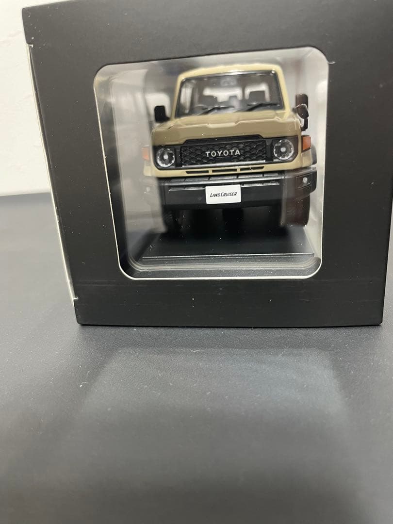 未使用　ランドクルーザー70 色見本 ミニカー 1/30サイズ ベージュ 非売品
