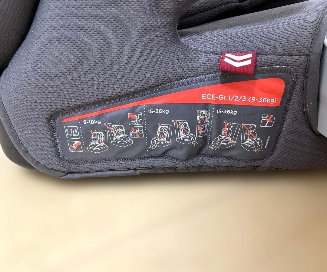 Joie カトジー ジュニアシート チャイルドシートブラック／グレー1