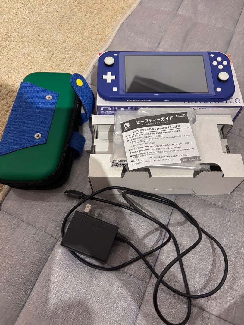 Nintendo Switch Lite 本体 ブルー 充電器付き　即日発送