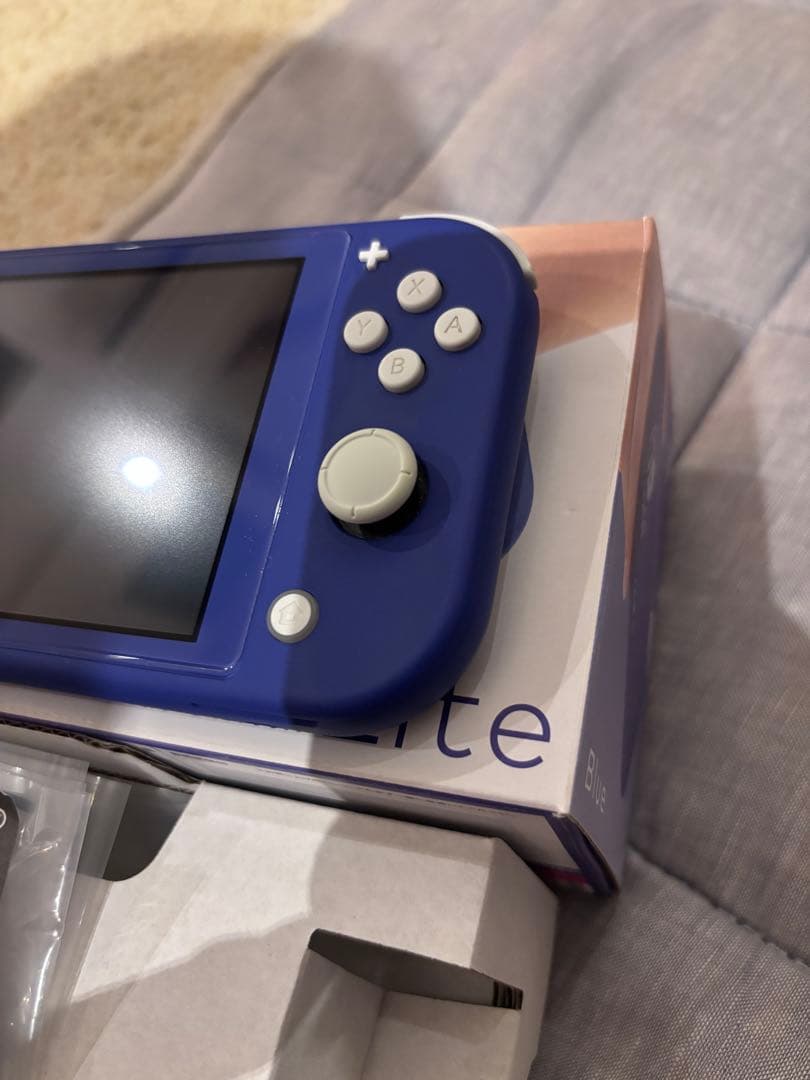 Nintendo Switch Lite 本体 ブルー 充電器付き　即日発送