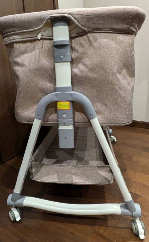 Vinona ベビーベッド　収納袋付き