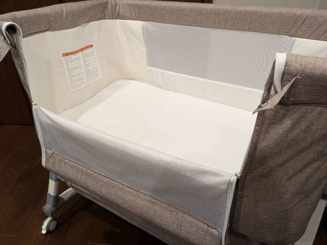 Vinona ベビーベッド　収納袋付き