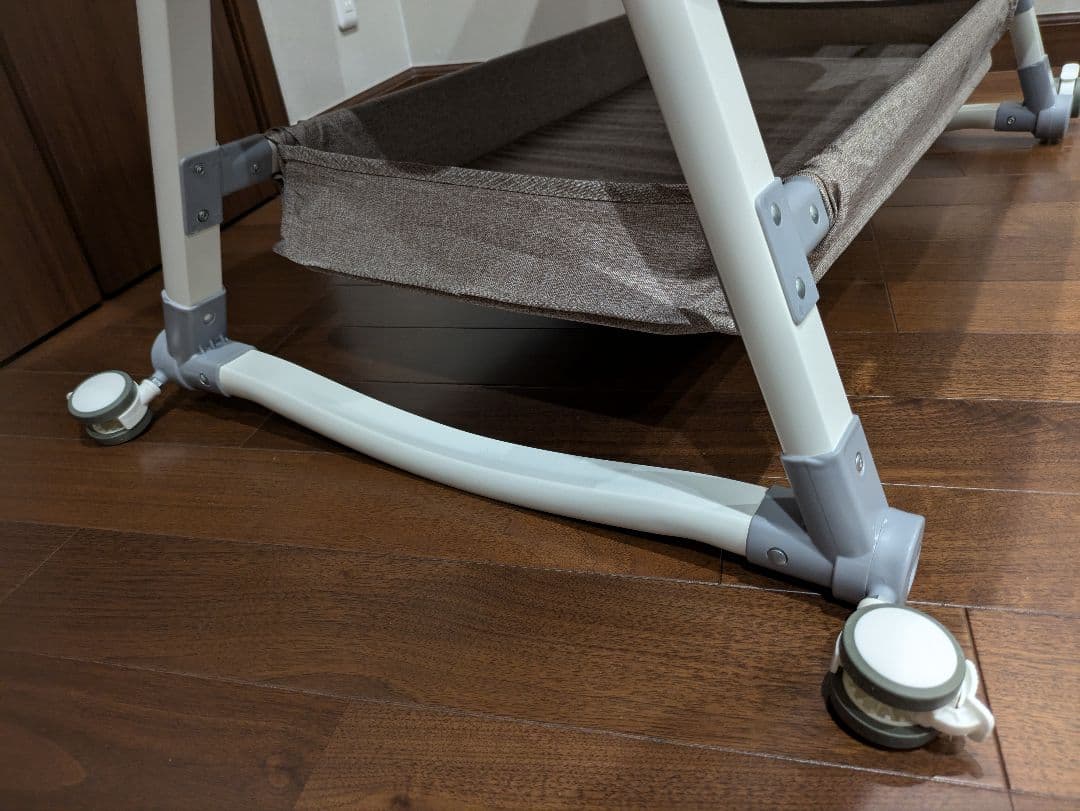 Vinona ベビーベッド　収納袋付き