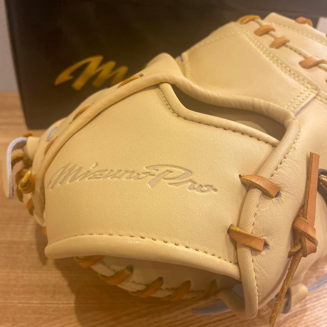 ミズノプロ　硬式用　キャッチャーミット　定価68,200円　高校野球対応