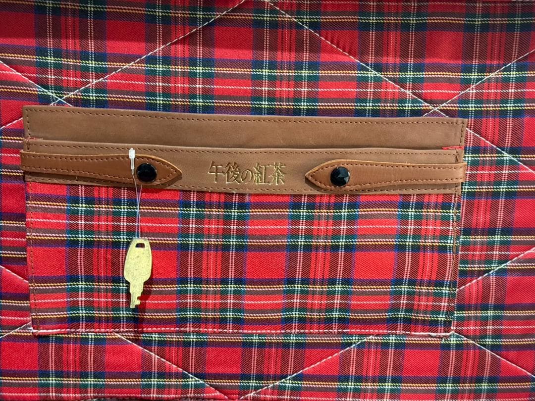 の*の様 キリン午後の紅茶　コイズミトランク