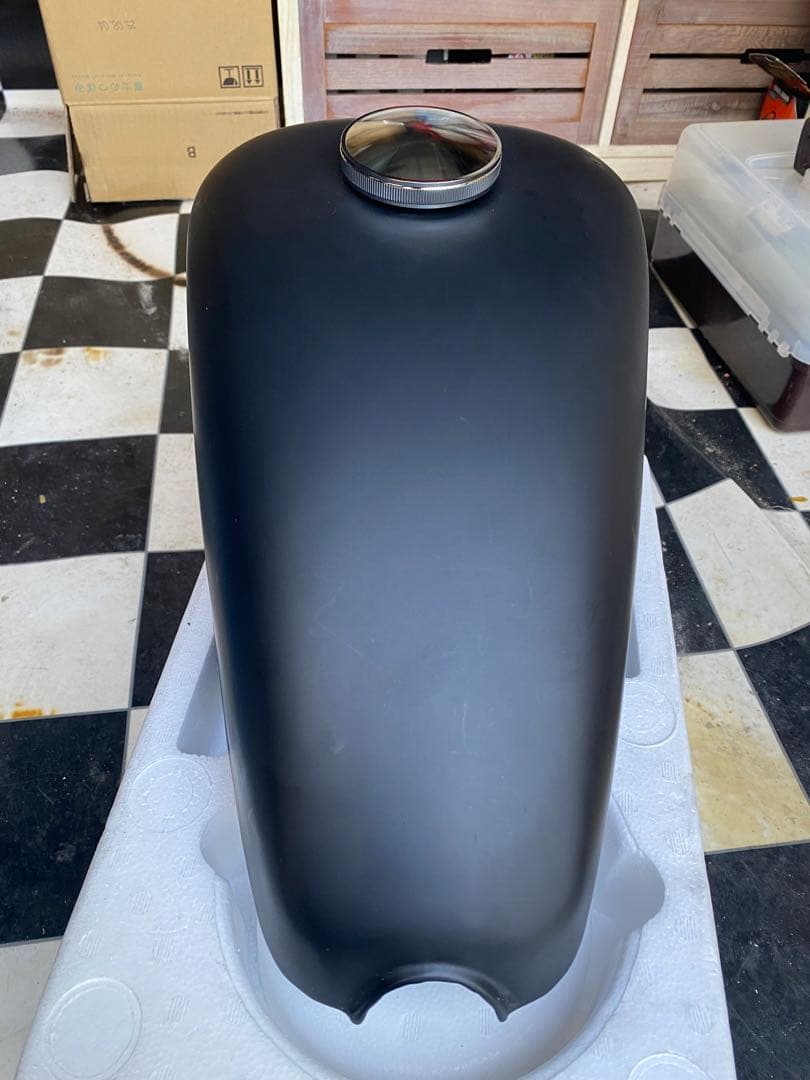 ヘイスト250｜タンク｜艶消しブラック　タンクアップステー付き