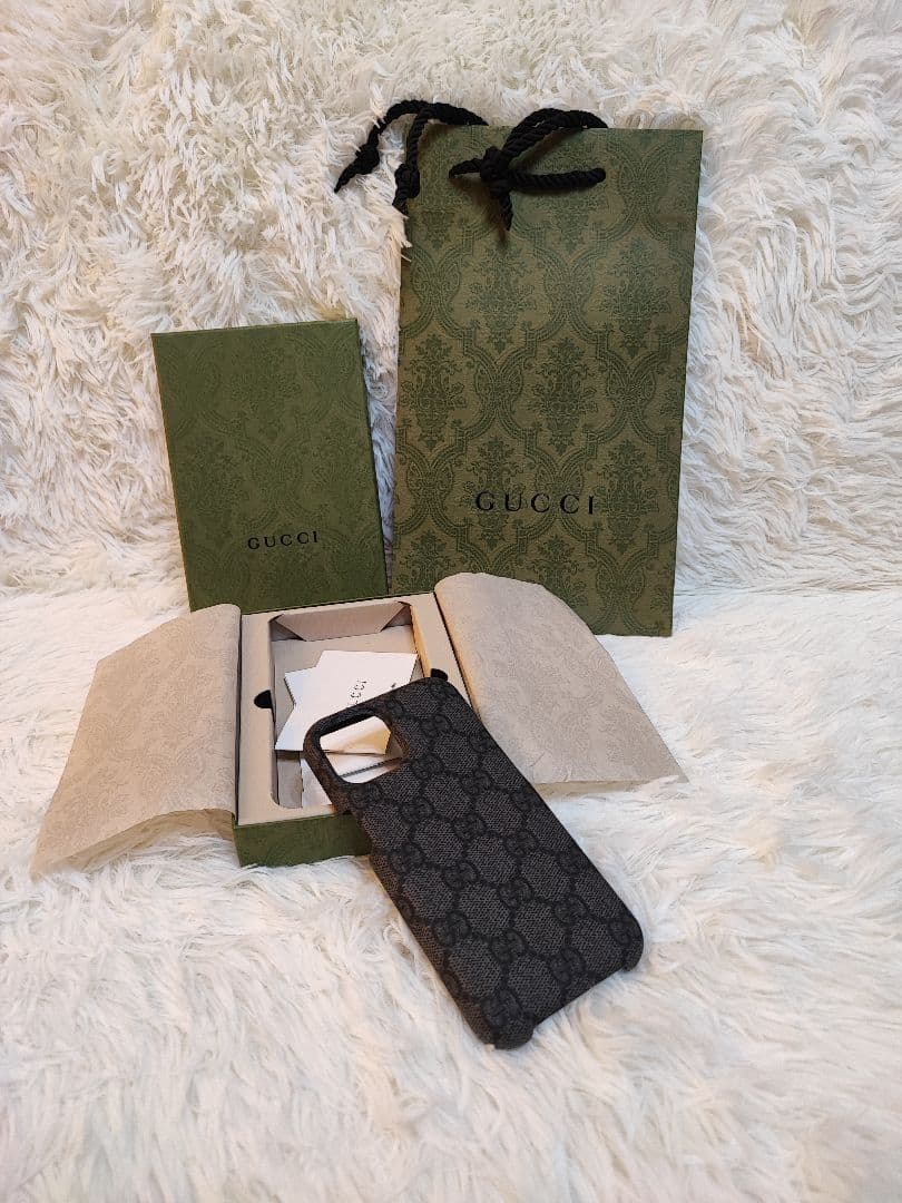 新品 GUCCI iPhone 15 ケース オフィディア アイフォンケース