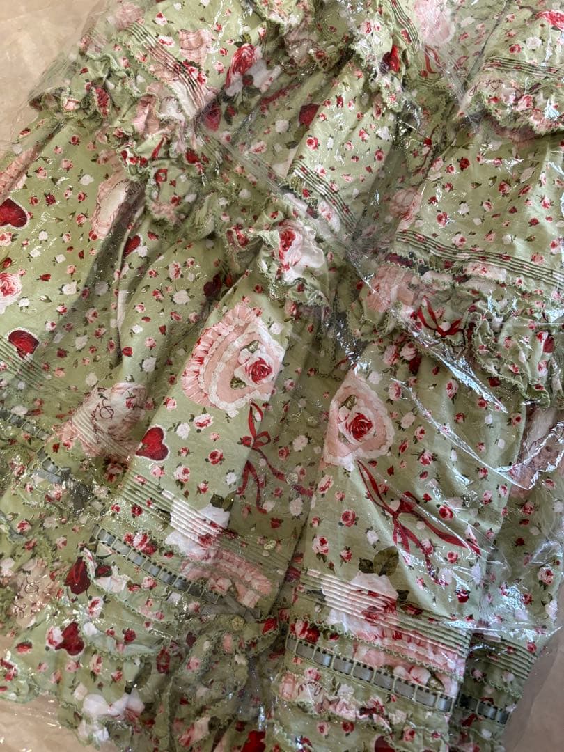 コ*イ様 ピンクハウス オーナメントローズ柄ワンピース