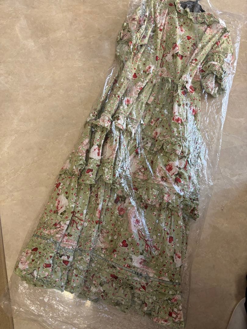 コ*イ様 ピンクハウス オーナメントローズ柄ワンピース