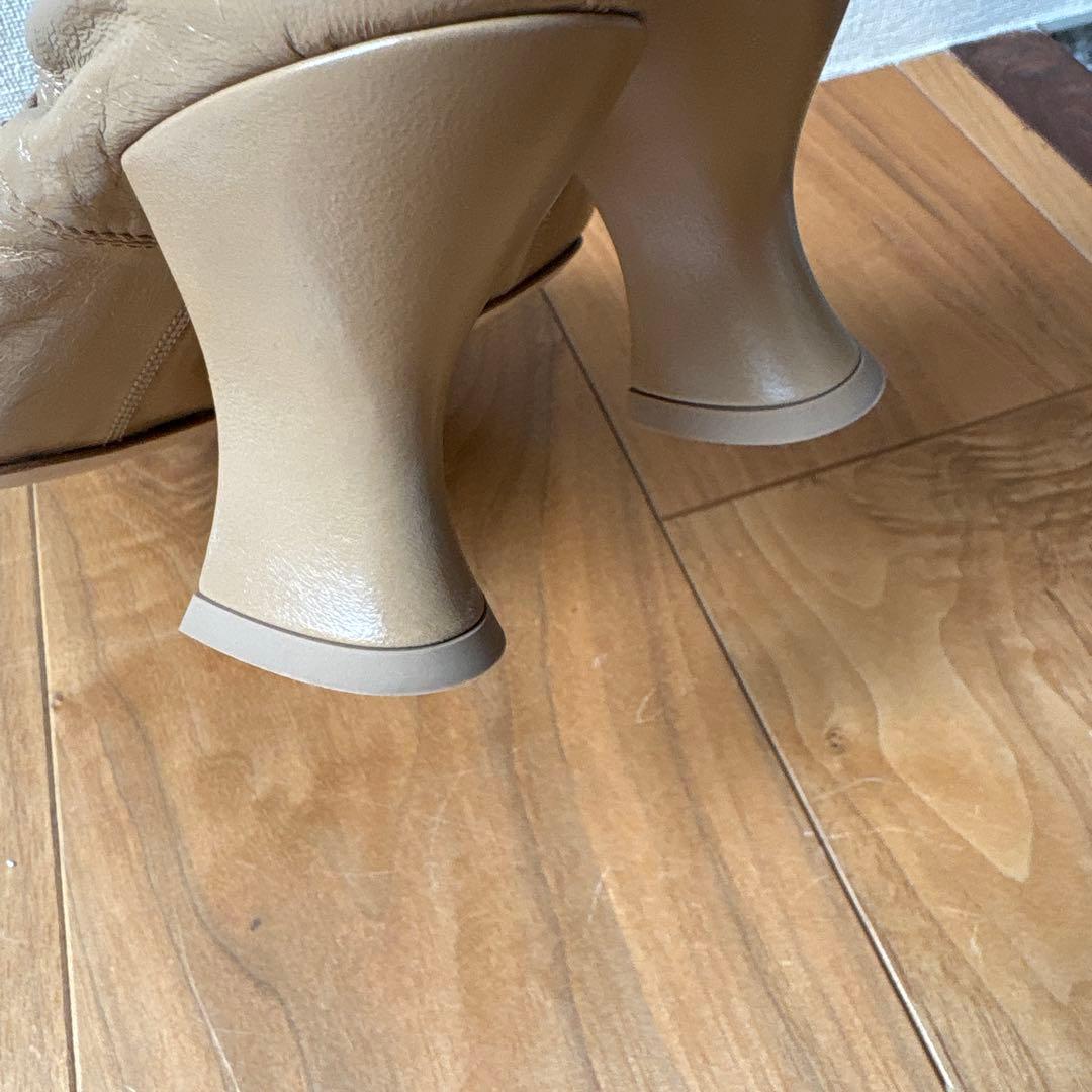 ボッテガヴェネタ ベージュ パンプス　シューズ　アーモンド