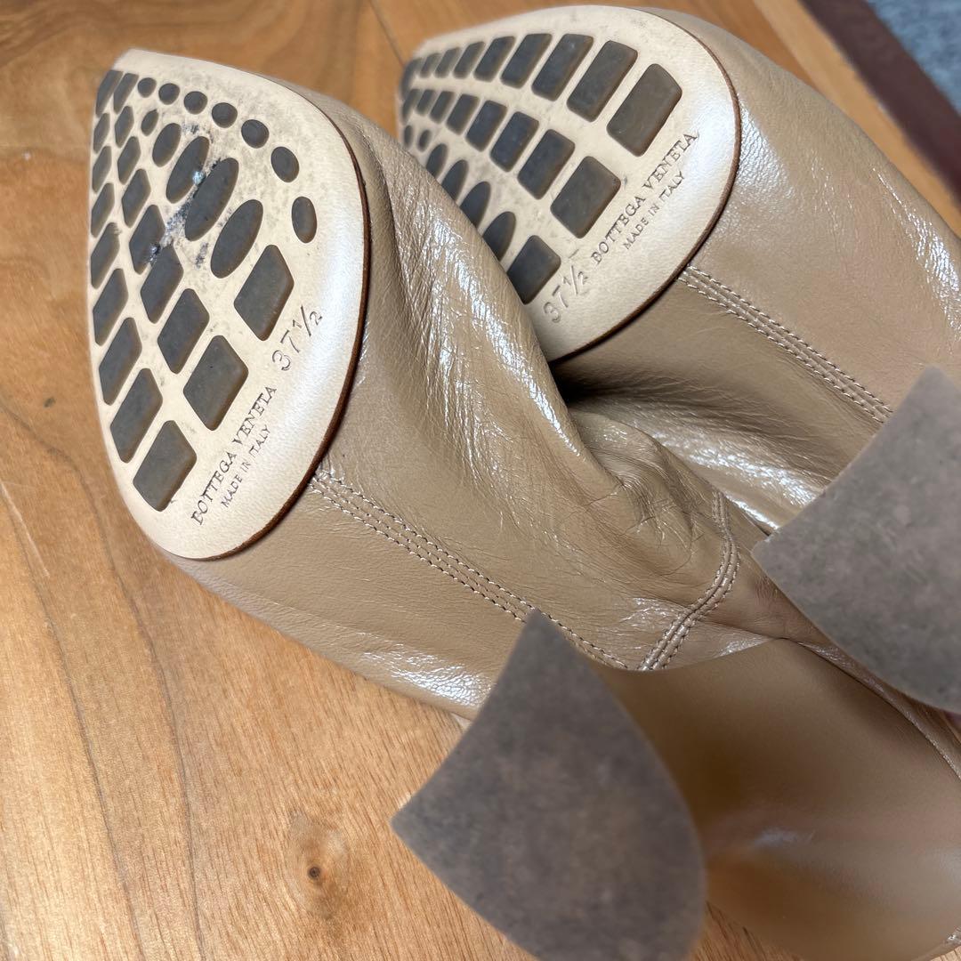 ボッテガヴェネタ ベージュ パンプス　シューズ　アーモンド