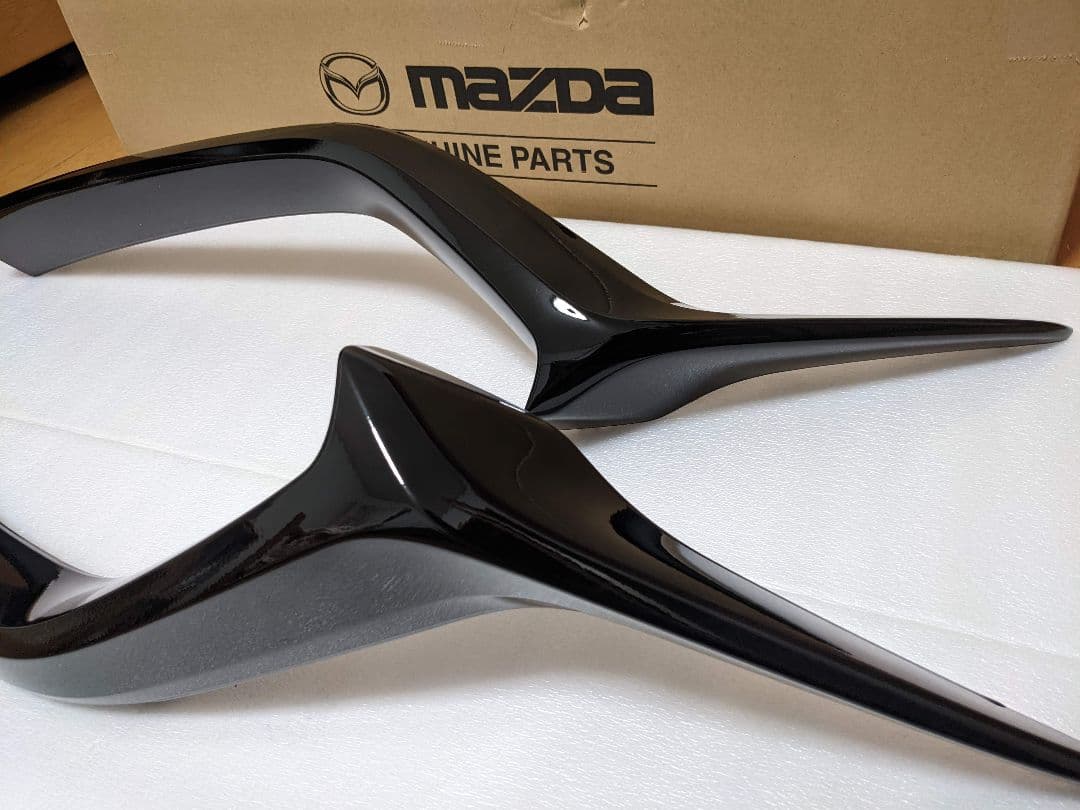 ★新品★マツダ純正　ブラック★CX-5 CX-8 シグネチャーウィング
