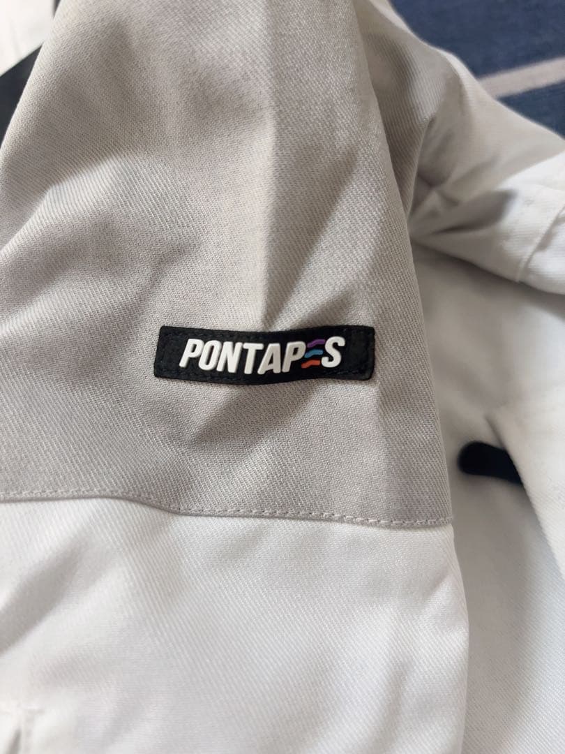 新品・超美品　子供用130スキーウェア上下セット【限定価格】