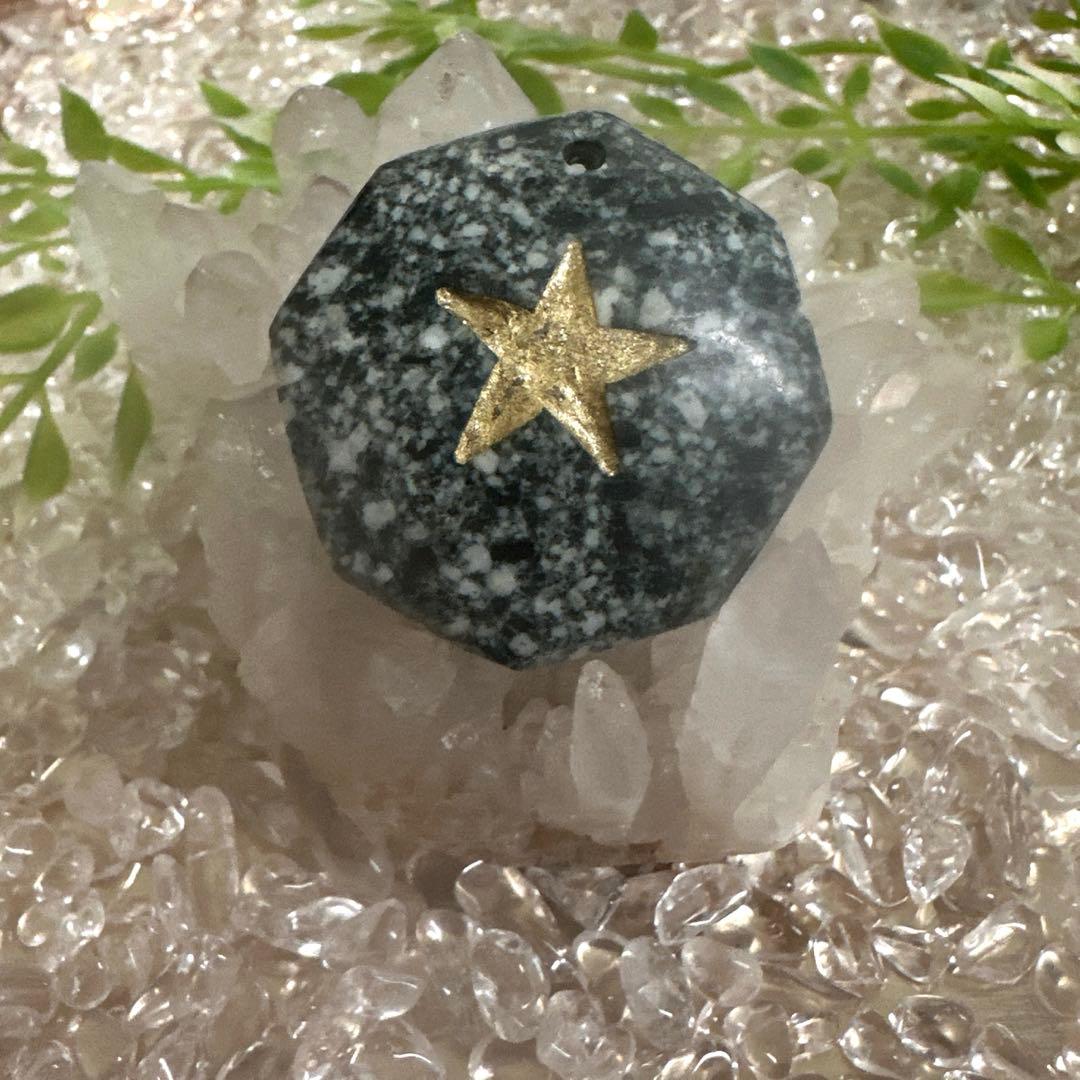 【ゆゆん】遠野龍神石　八卦　縁起の良い八角カット　星型五芒星彫刻入