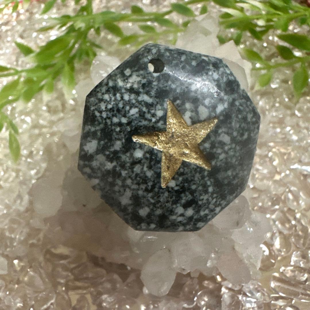 【ゆゆん】遠野龍神石　八卦　縁起の良い八角カット　星型五芒星彫刻入