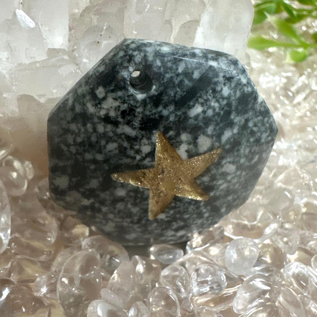 【ゆゆん】遠野龍神石　八卦　縁起の良い八角カット　星型五芒星彫刻入