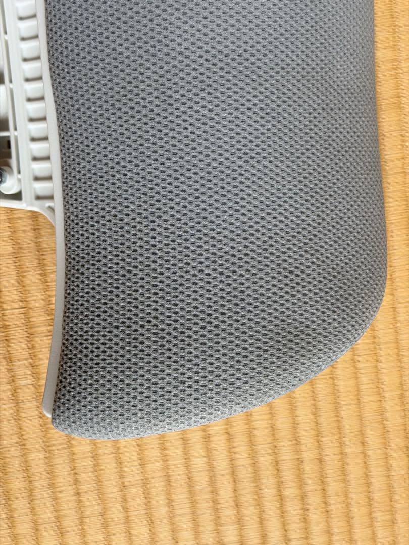 オカムラ　シルフィー　ヘッドレスト