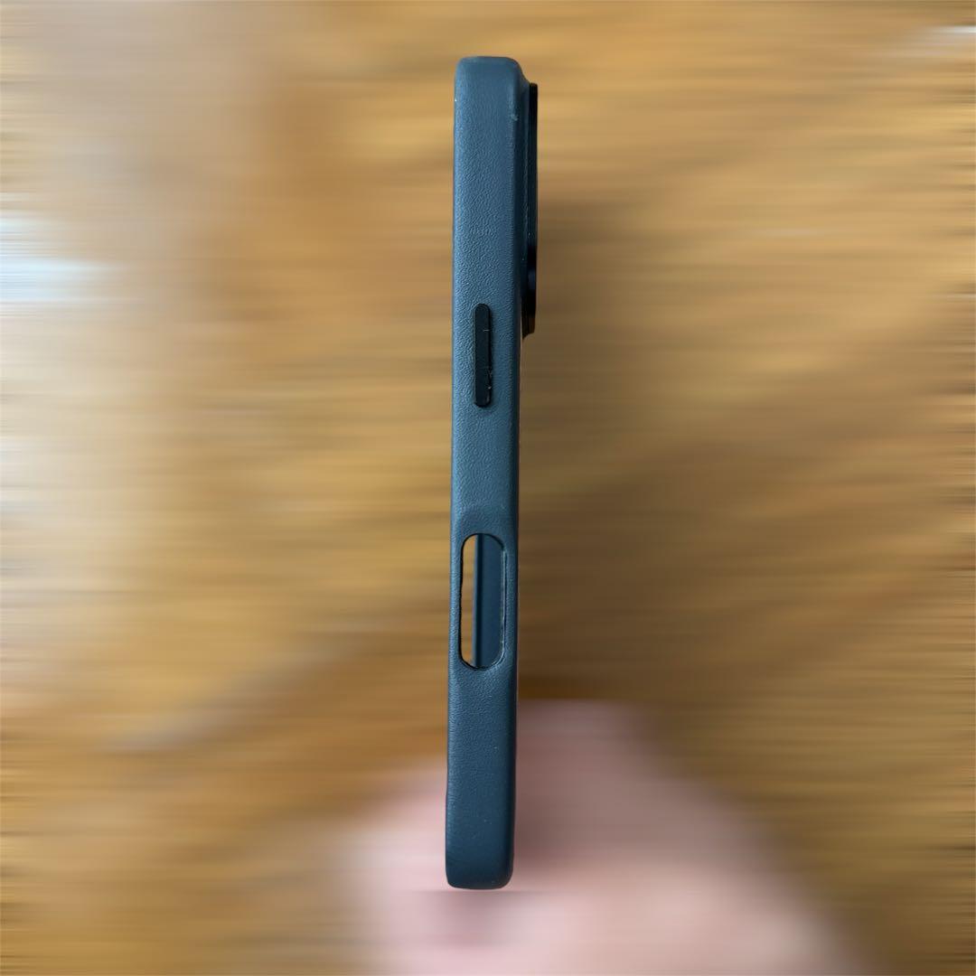 ポールスミス iPhoneケース iPhone 16 Pro ストライプ 虹色