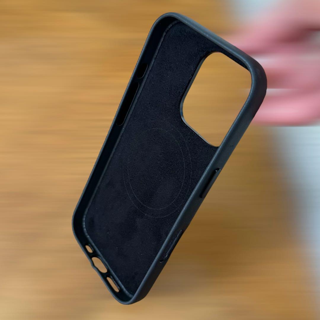 ポールスミス iPhoneケース iPhone 16 Pro ストライプ 虹色